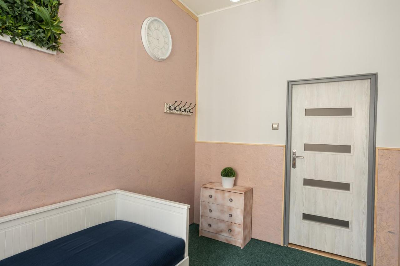 Kosciuszki Street Hostel วรอตซวาฟ ภายนอก รูปภาพ